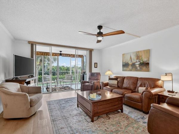 2809 Florida Boulevard, Unit 208, Delray Beach, FL 33483