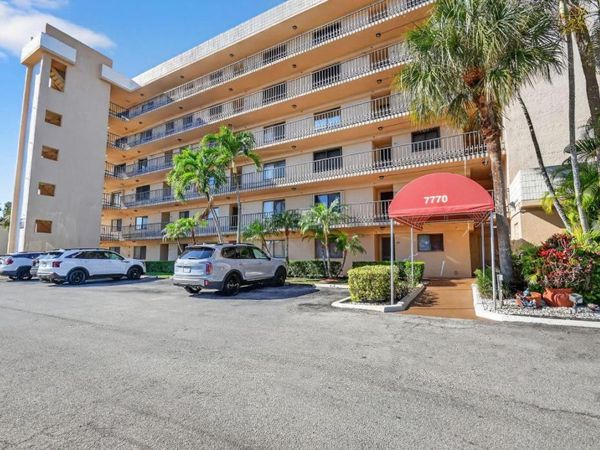 7770 Tahiti Lane, Unit 102, Lake Worth, FL 33467