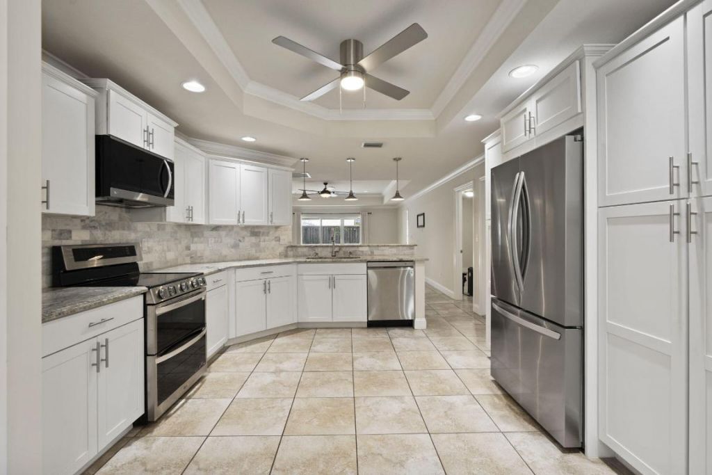 339 SW Winnachee Drive, Stuart, FL 34994 Photo