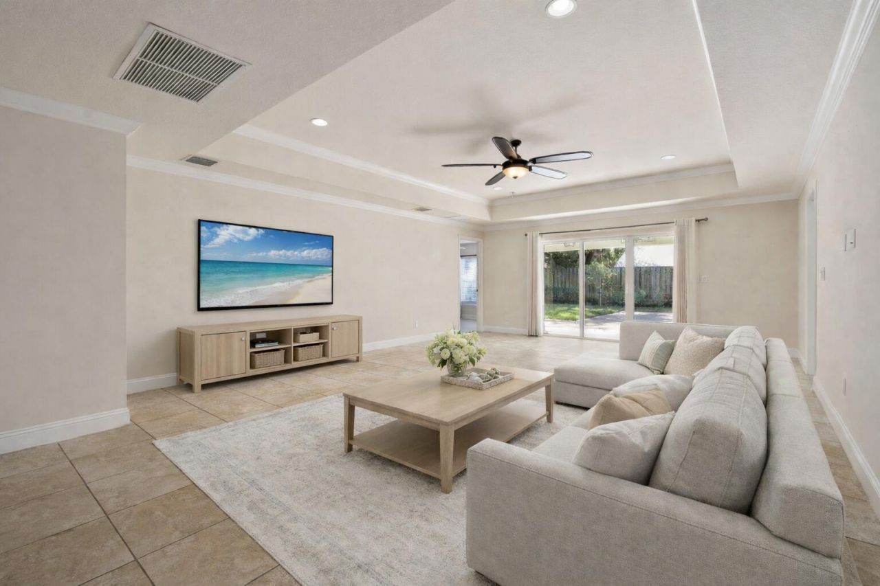 339 SW Winnachee Drive, Stuart, FL 34994 Photo