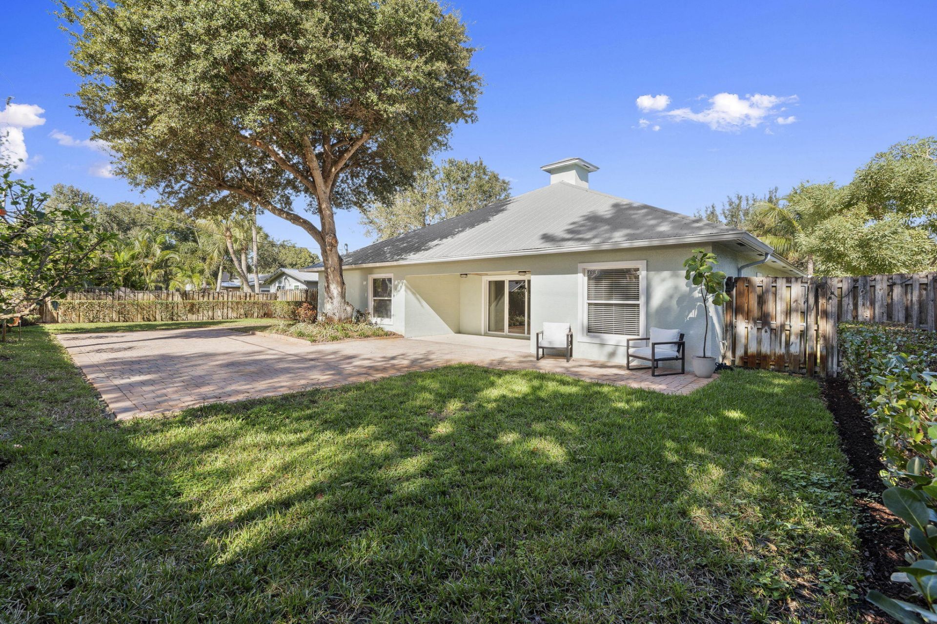 339 SW Winnachee Drive, Stuart, FL 34994 Photo