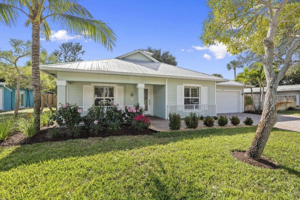 339 SW Winnachee Drive, Stuart, FL 34994 Photo