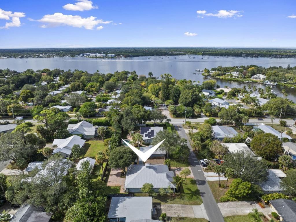 339 SW Winnachee Drive, Stuart, FL 34994 Photo