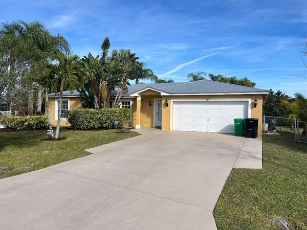 685 NW Monroe Street, Port Saint Lucie, FL 34983