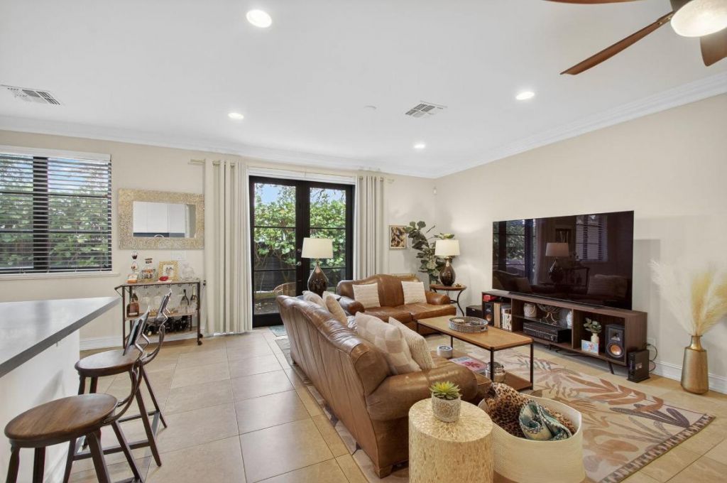 320 Via Villagio, Hypoluxo, FL 33462 Photo