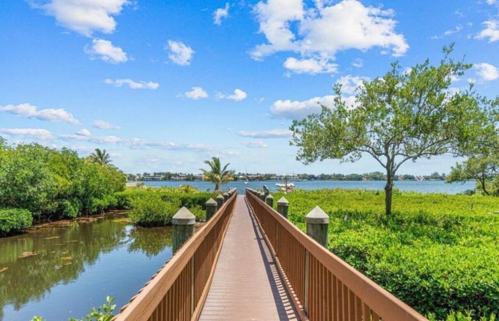 320 Via Villagio, Hypoluxo, FL 33462 Photo