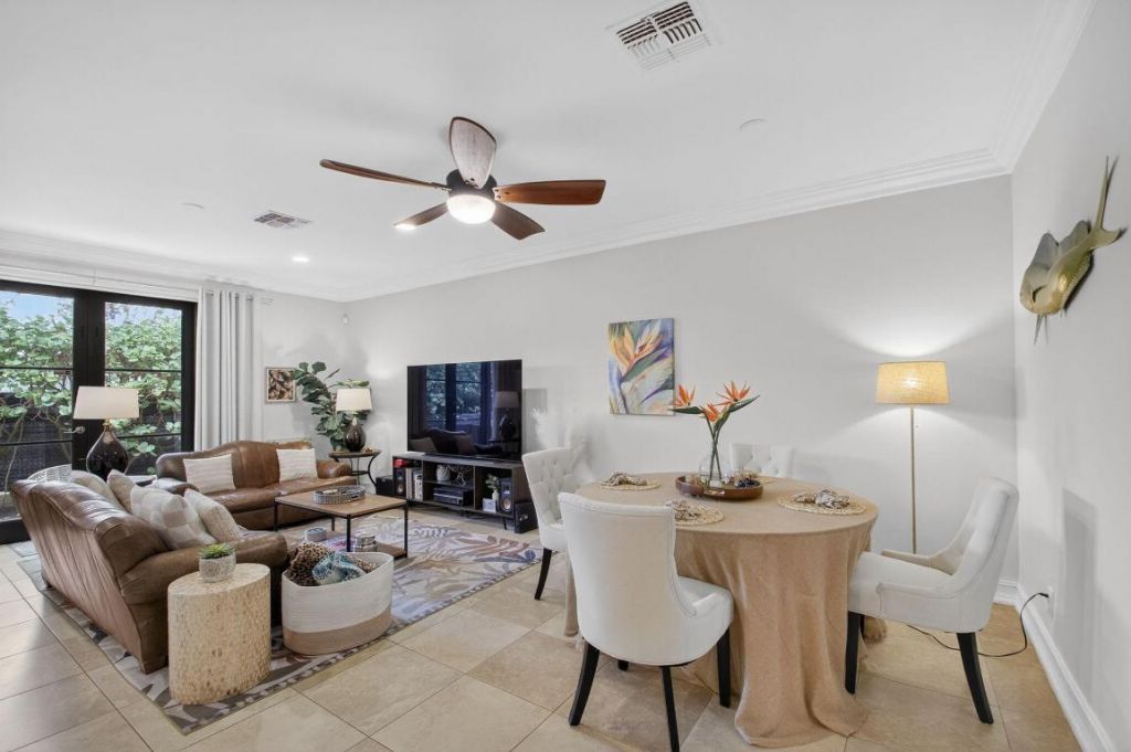 320 Via Villagio, Hypoluxo, FL 33462 Photo