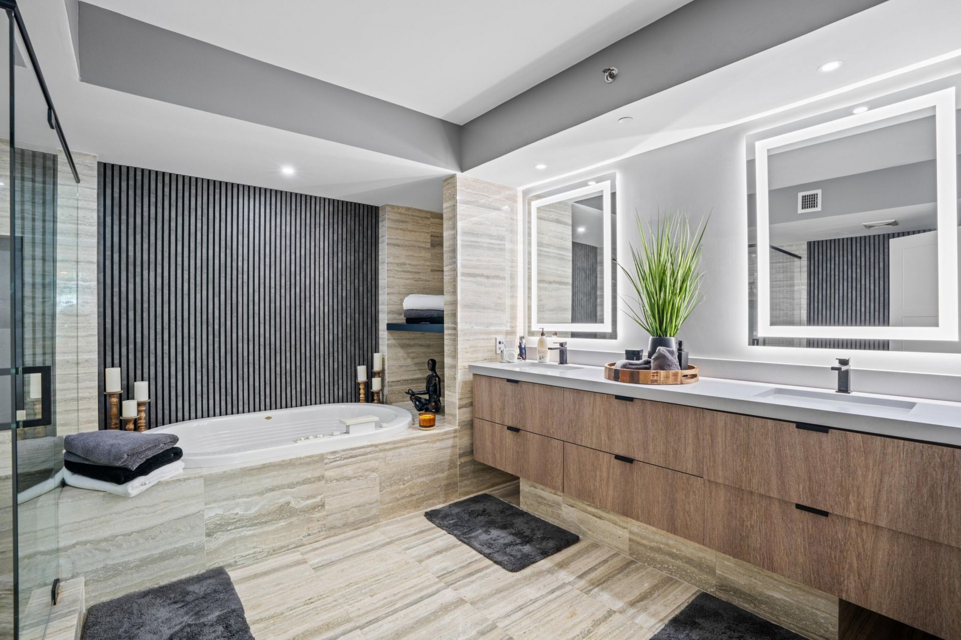 101 S Fort Lauderdale Beach Boulevard, Unit 702, Fort Lauderdale, FL 33316 Photo