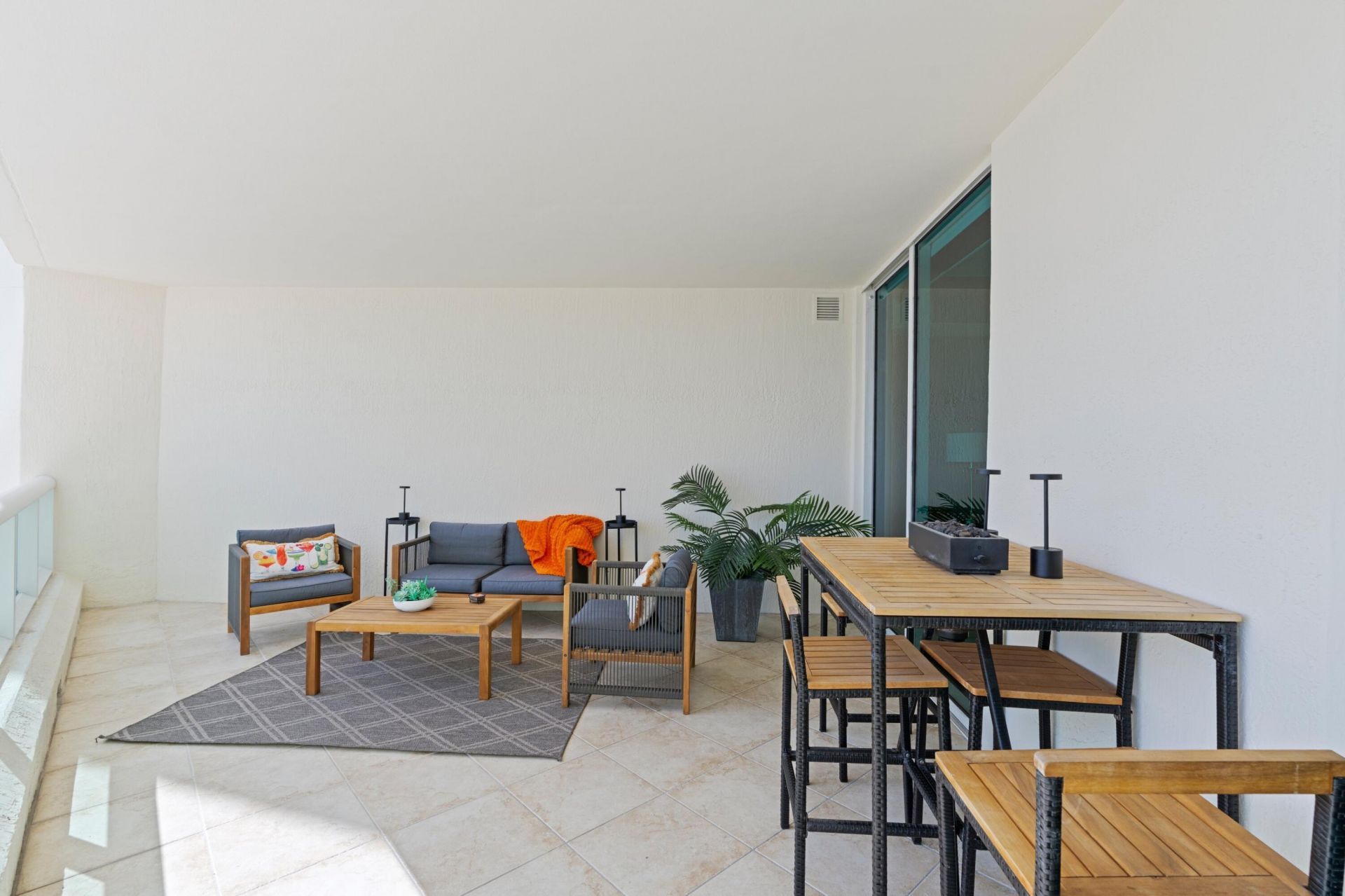 101 S Fort Lauderdale Beach Boulevard, Unit 702, Fort Lauderdale, FL 33316 Photo