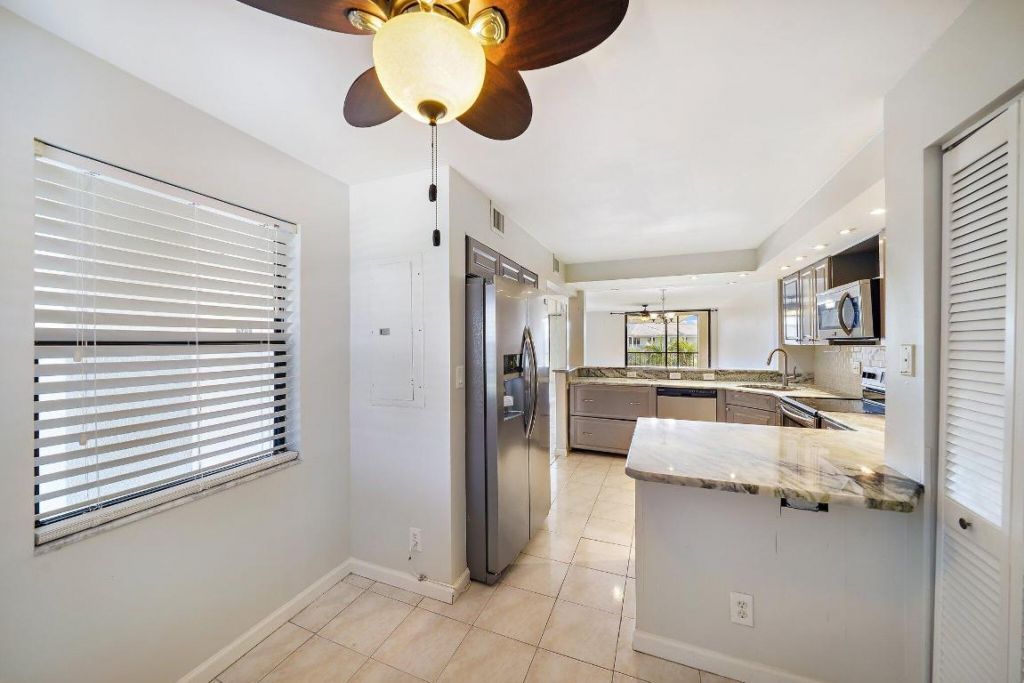 243 Bay Colony Drive N, Juno Beach, FL 33408 Photo