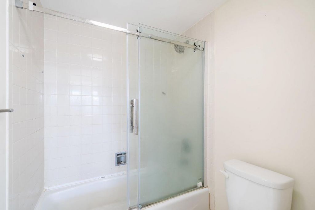 243 Bay Colony Drive N, Juno Beach, FL 33408 Photo