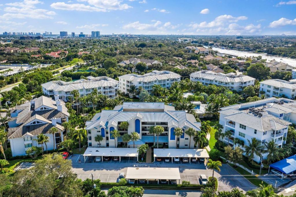 243 Bay Colony Drive N, Juno Beach, FL 33408 Photo