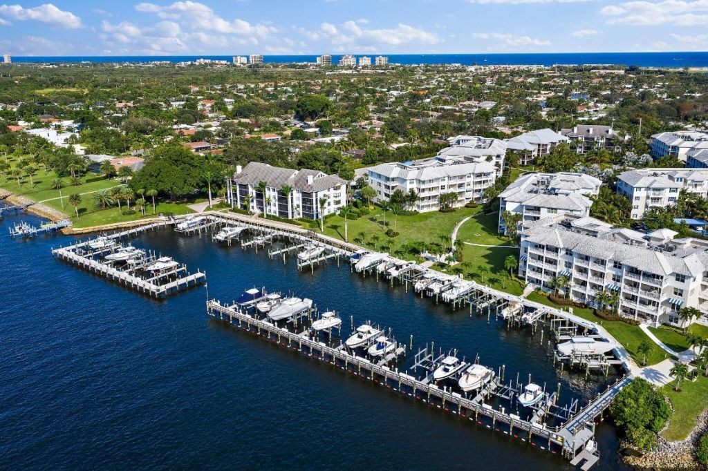 243 Bay Colony Drive N, Juno Beach, FL 33408 Photo