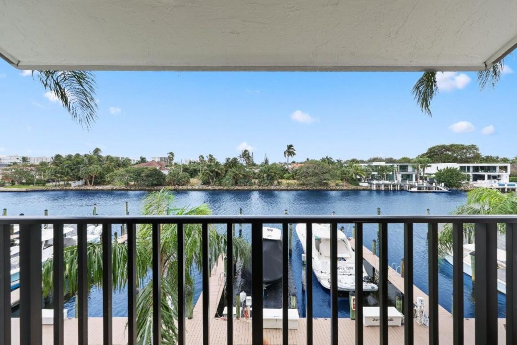 240 Captains Walk, Unit 5140, Delray Beach, FL 33483 Photo