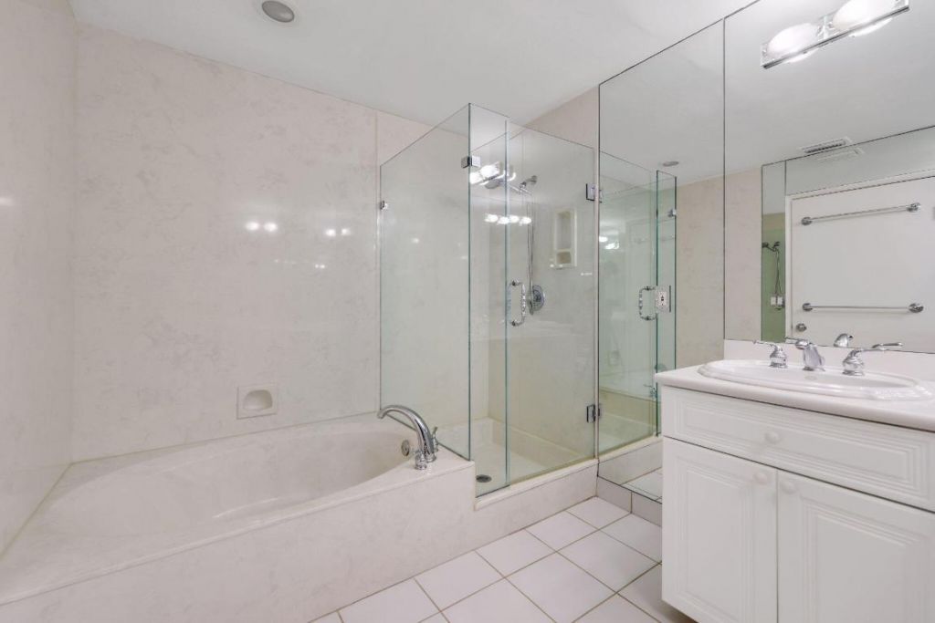 240 Captains Walk, Unit 5140, Delray Beach, FL 33483 Photo