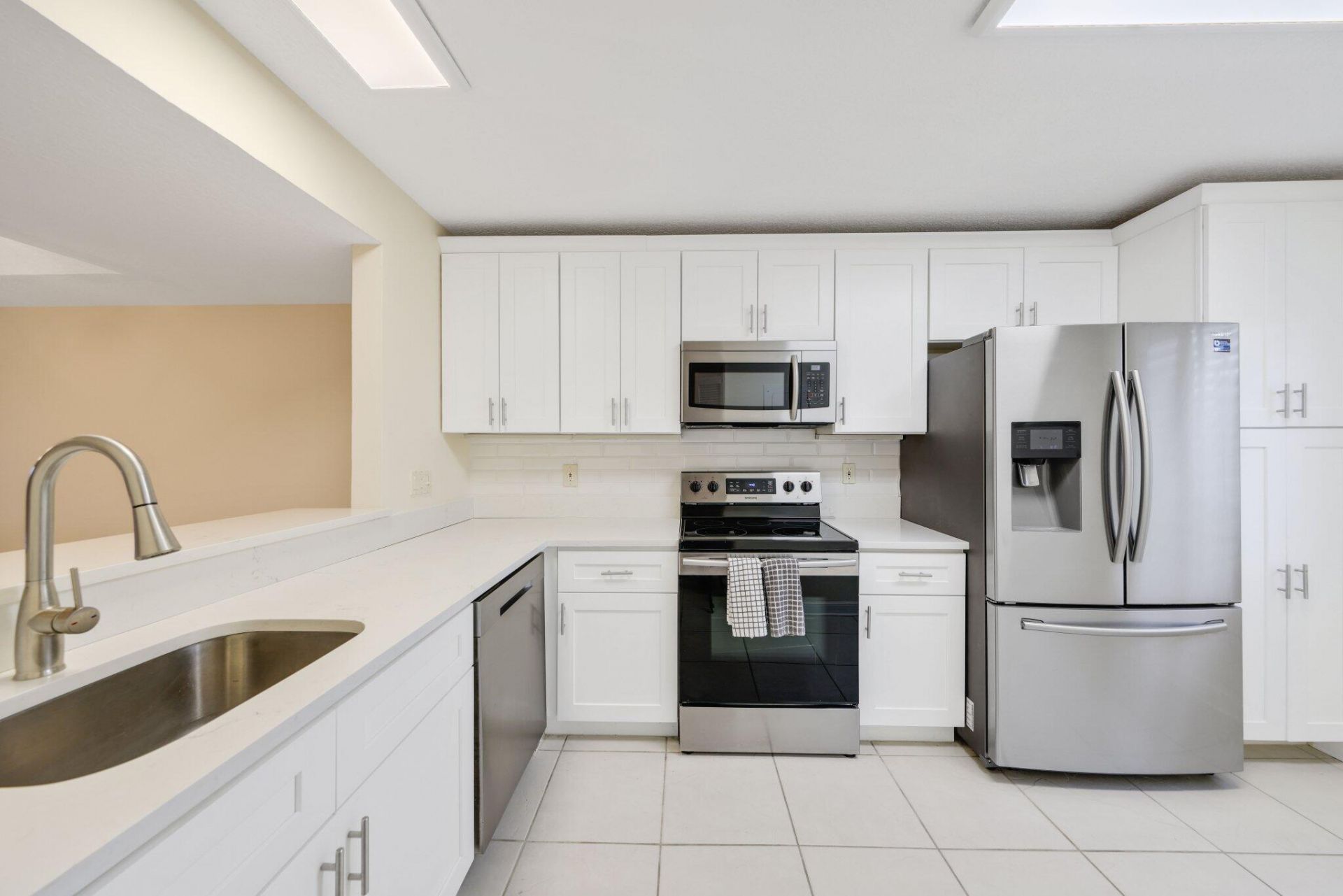 240 Captains Walk, Unit 5140, Delray Beach, FL 33483 Photo