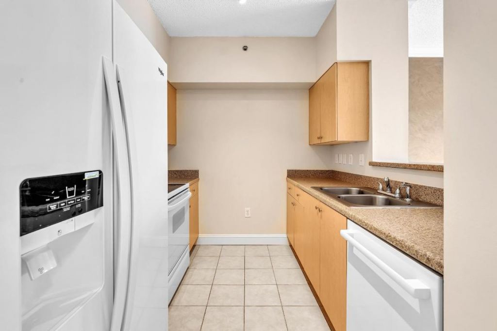 616 Clearwater Park Road, Unit 508, West Palm Beach, FL 33401 Photo