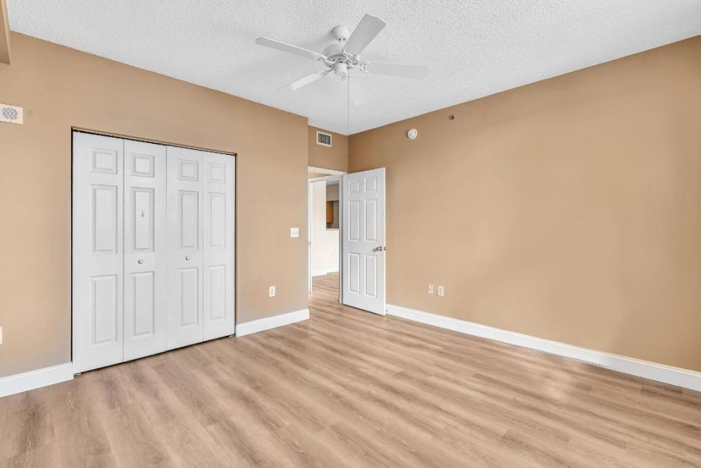 616 Clearwater Park Road, Unit 508, West Palm Beach, FL 33401 Photo