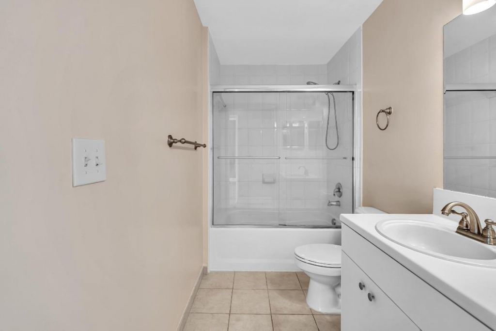 616 Clearwater Park Road, Unit 508, West Palm Beach, FL 33401 Photo