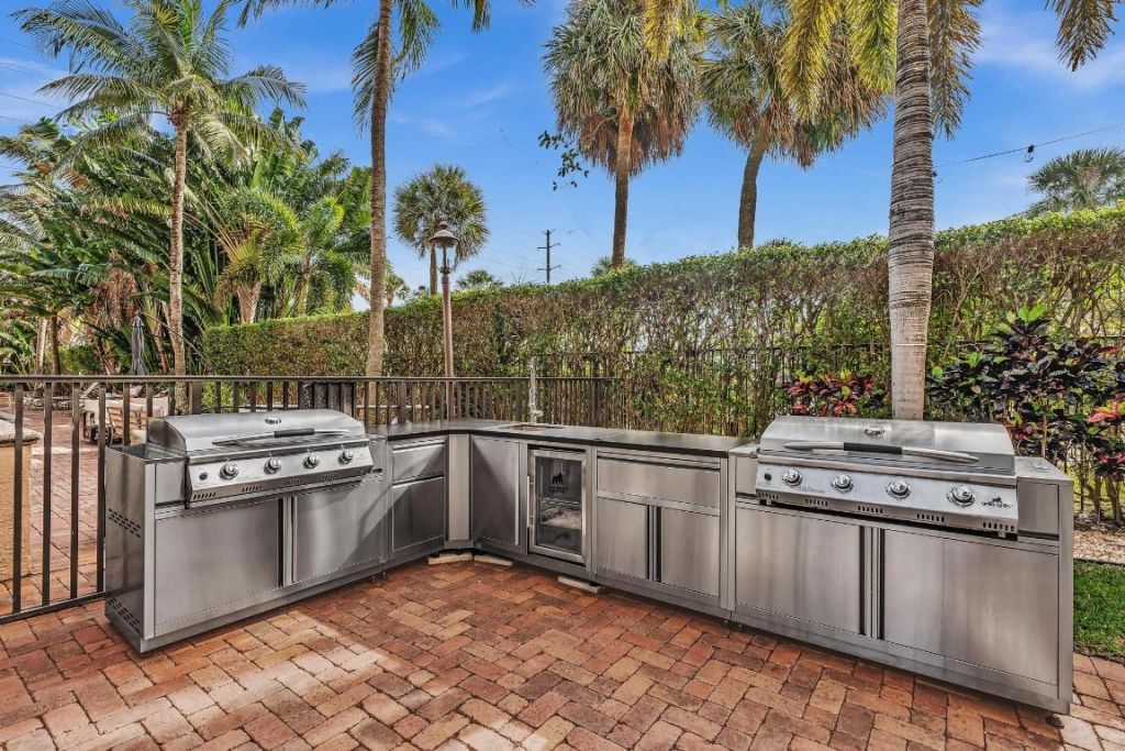 616 Clearwater Park Road, Unit 508, West Palm Beach, FL 33401 Photo