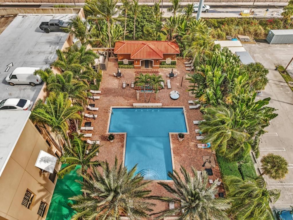 616 Clearwater Park Road, Unit 508, West Palm Beach, FL 33401 Photo