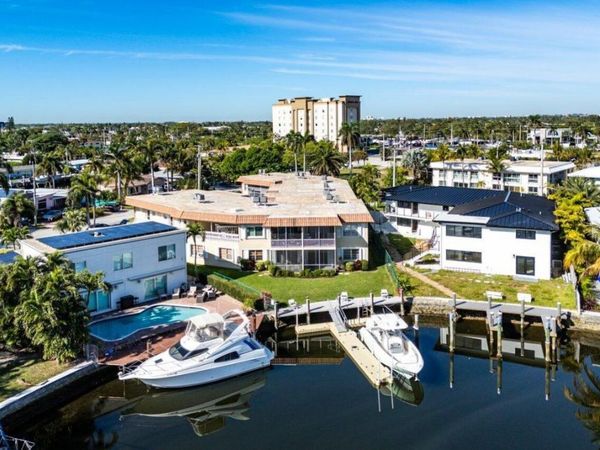 2201 SE 9th Street, Unit 107, Pompano Beach, FL 33062