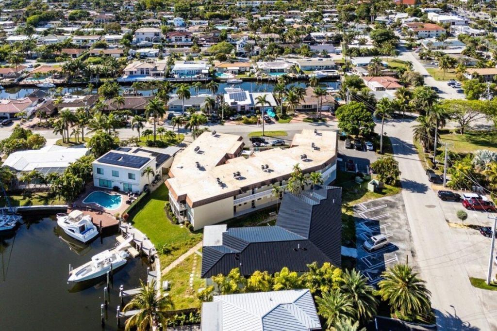 2201 SE 9th Street, Unit 107, Pompano Beach, FL 33062 Photo