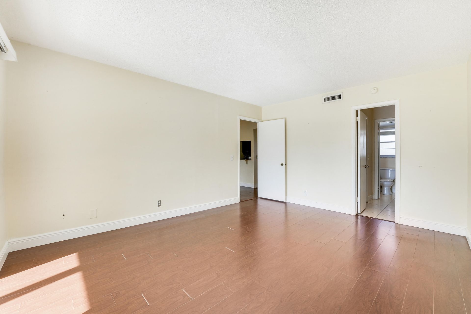 12003 Poinciana Boulevard, Unit 105, Royal Palm Beach, FL 33411 Photo