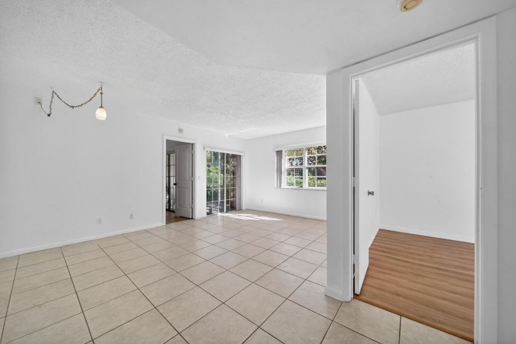 1679 SE Green Acres Circle, Unit Mm 102, Port Saint Lucie, FL 34952 Photo