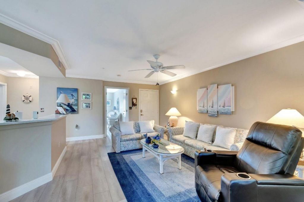 500 Scotia Drive, Unit 305, Hypoluxo, FL 33462 Photo