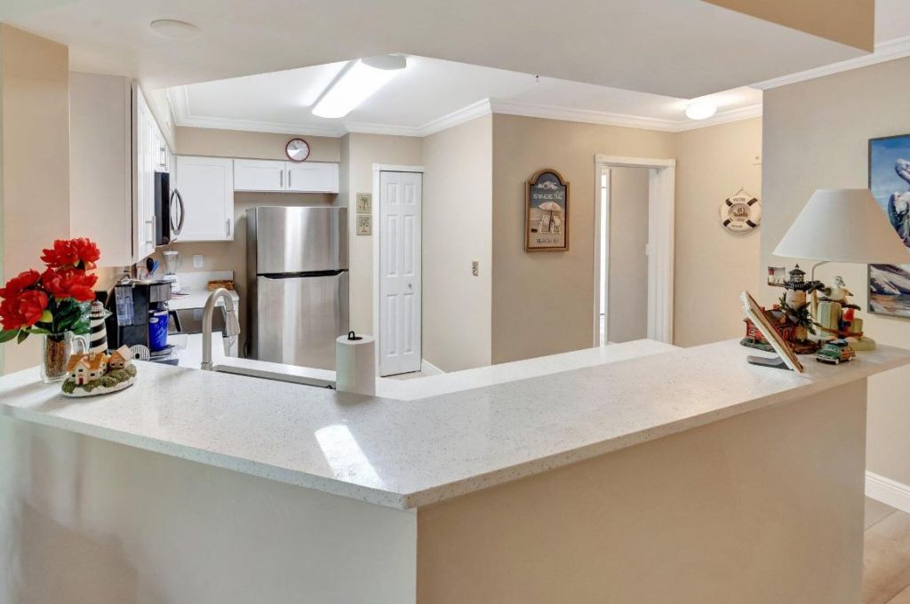 500 Scotia Drive, Unit 305, Hypoluxo, FL 33462 Photo