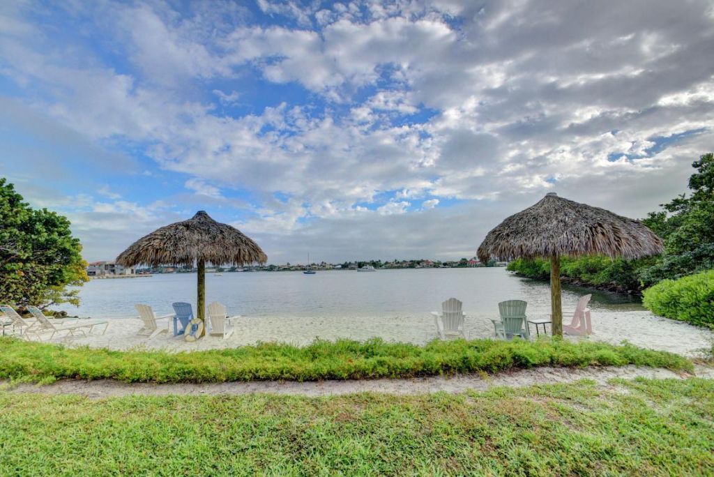 500 Scotia Drive, Unit 305, Hypoluxo, FL 33462 Photo