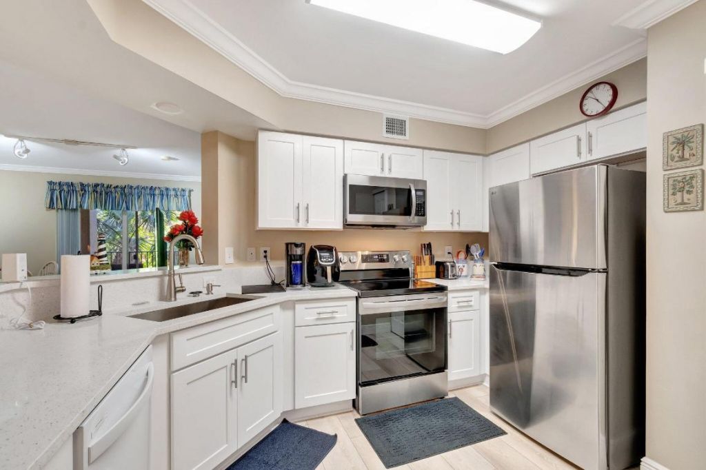 500 Scotia Drive, Unit 305, Hypoluxo, FL 33462 Photo