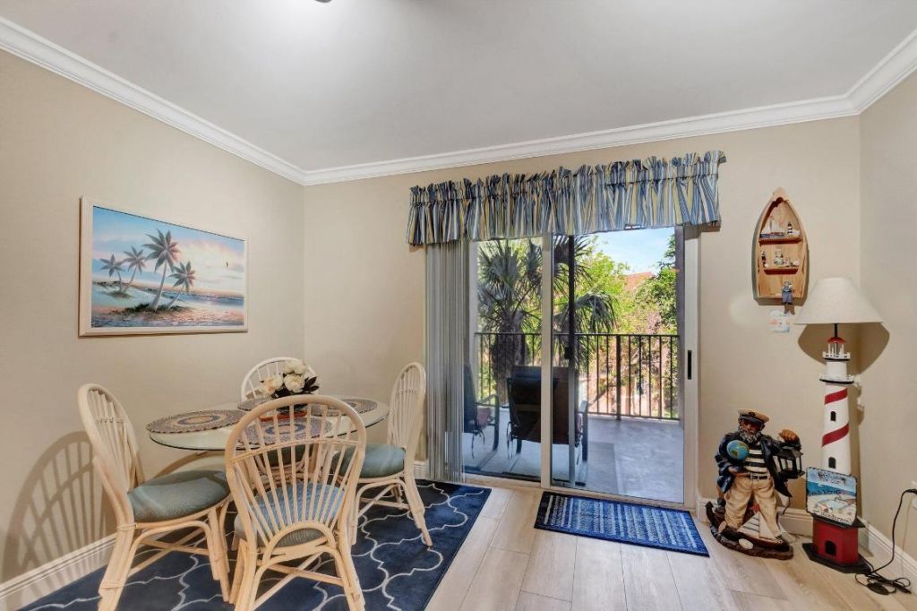 500 Scotia Drive, Unit 305, Hypoluxo, FL 33462 Photo