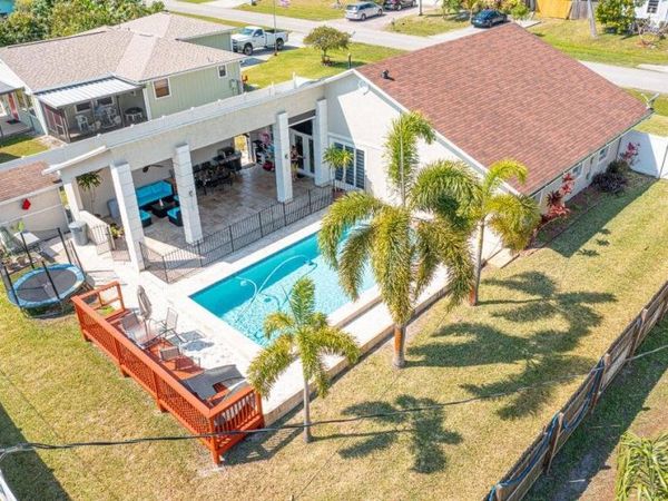 725 SW Hibiscus Street, Port Saint Lucie, FL 34983