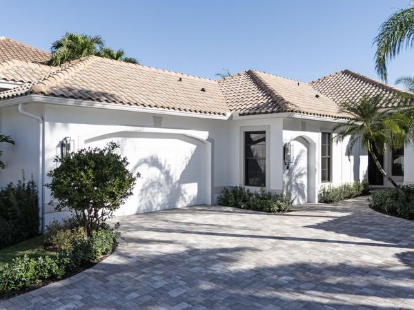 2570 Players Court, Wellington, FL 33414