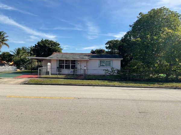 2100 Mercer Avenue, West Palm Beach, FL 33401
