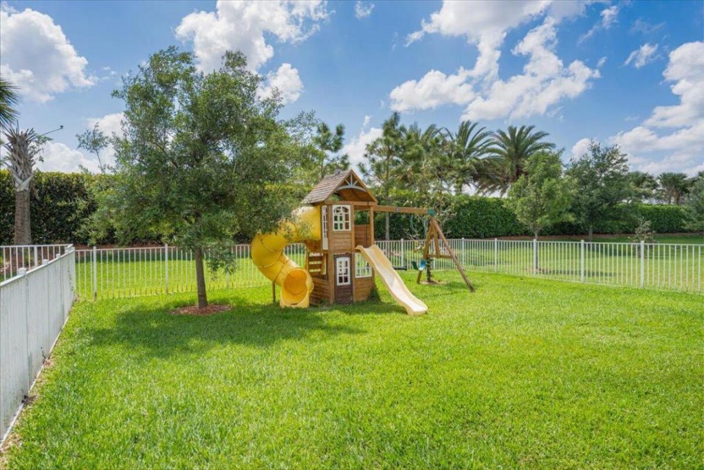 10131 SW Captiva Drive, Port Saint Lucie, FL 34987 Photo