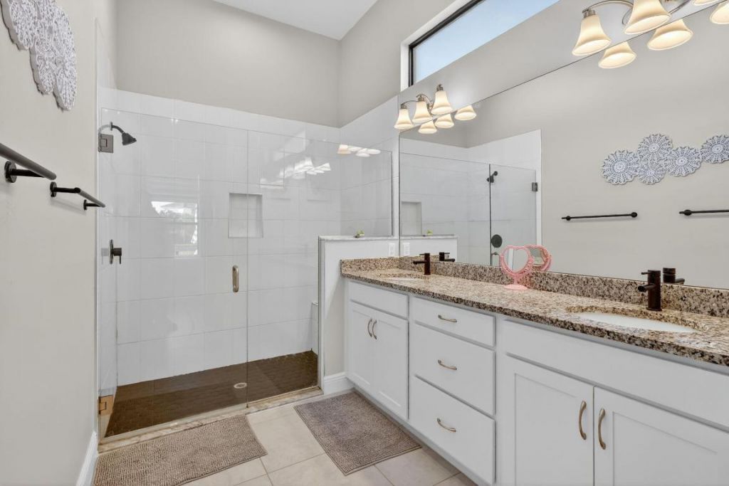 180 SE Via Bisento, Port Saint Lucie, FL 34952 Photo