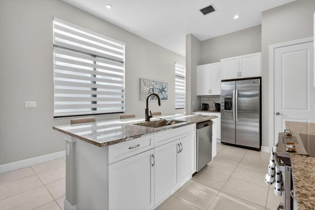 180 SE Via Bisento, Port Saint Lucie, FL 34952 Photo