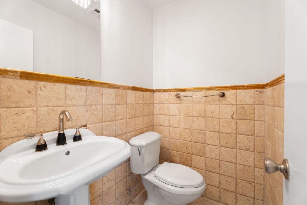 5570 NE 26 Avenue, Fort Lauderdale, FL 33308 Photo