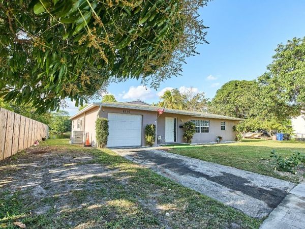 6597 Salem ST, North Lauderdale, FL 33068