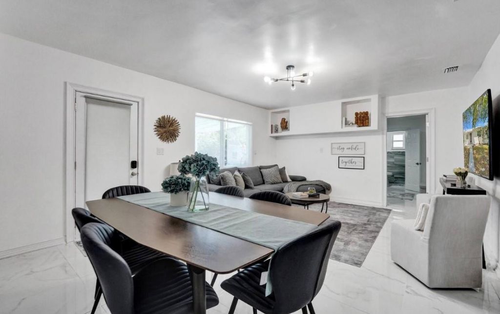 2001 Washington Street, Hollywood, FL 33020 Photo