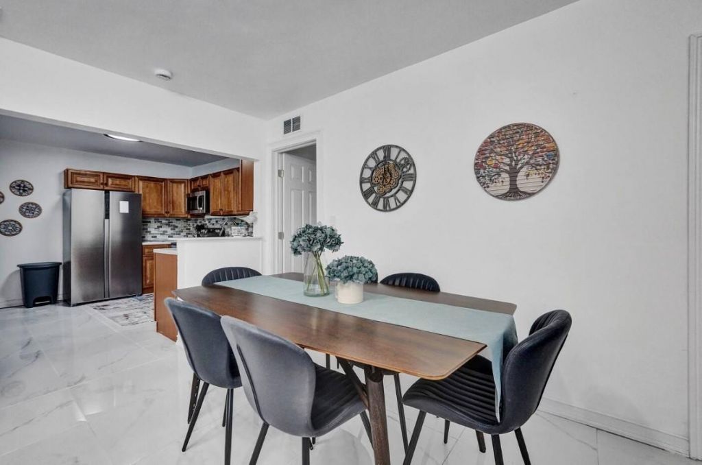 2001 Washington Street, Hollywood, FL 33020 Photo