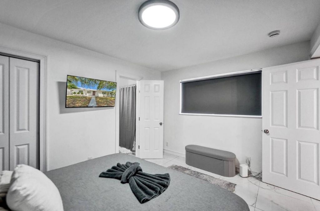 2001 Washington Street, Hollywood, FL 33020 Photo