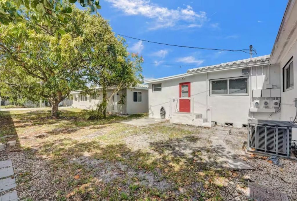 2001 Washington Street, Hollywood, FL 33020 Photo