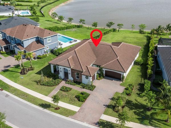 935 Hookline Circle, Loxahatchee, FL 33470