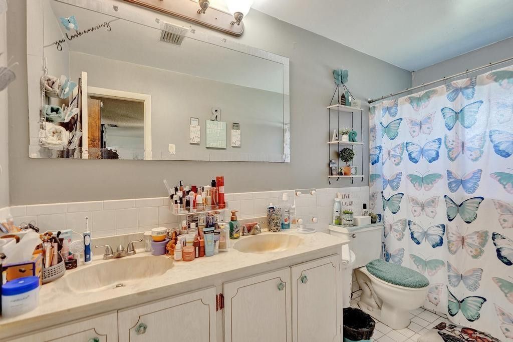 9516 NW 80th Court, Tamarac, FL 33321 Photo