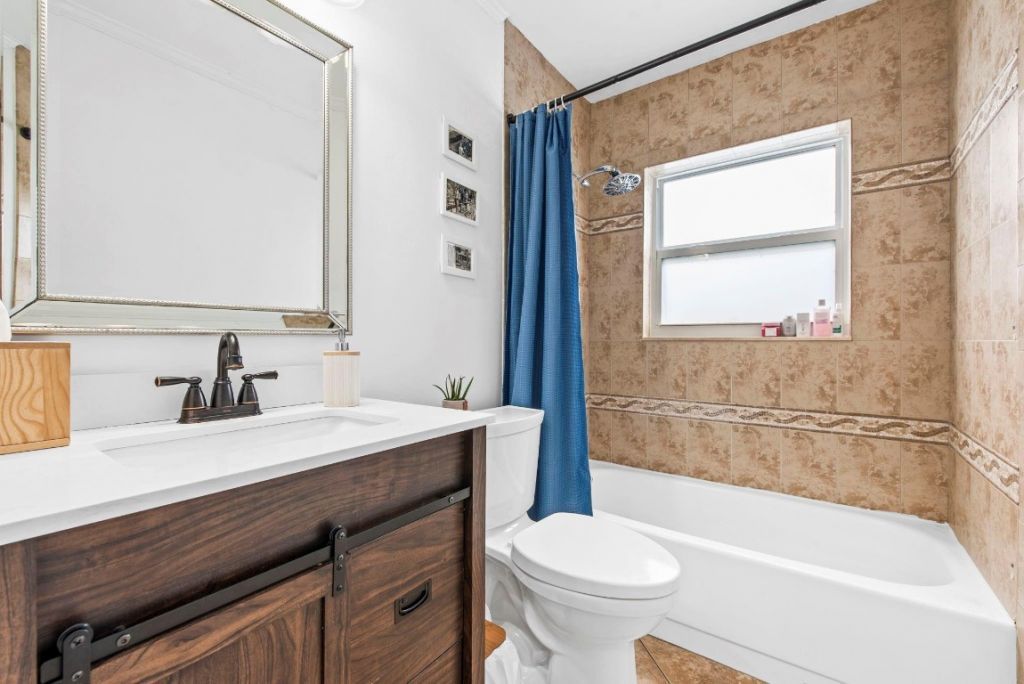 1621 Riverwood Lane, Coral Springs, FL 33071 Photo