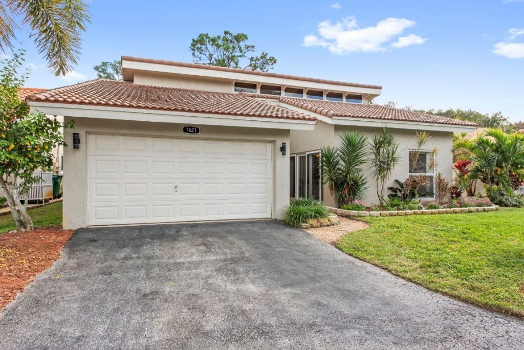 1621 Riverwood Lane, Coral Springs, FL 33071 Photo